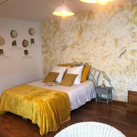 Putot-en-Auge Grande Chambre Familiale Jaune Tout Bonnement Bien מראה חיצוני תמונה